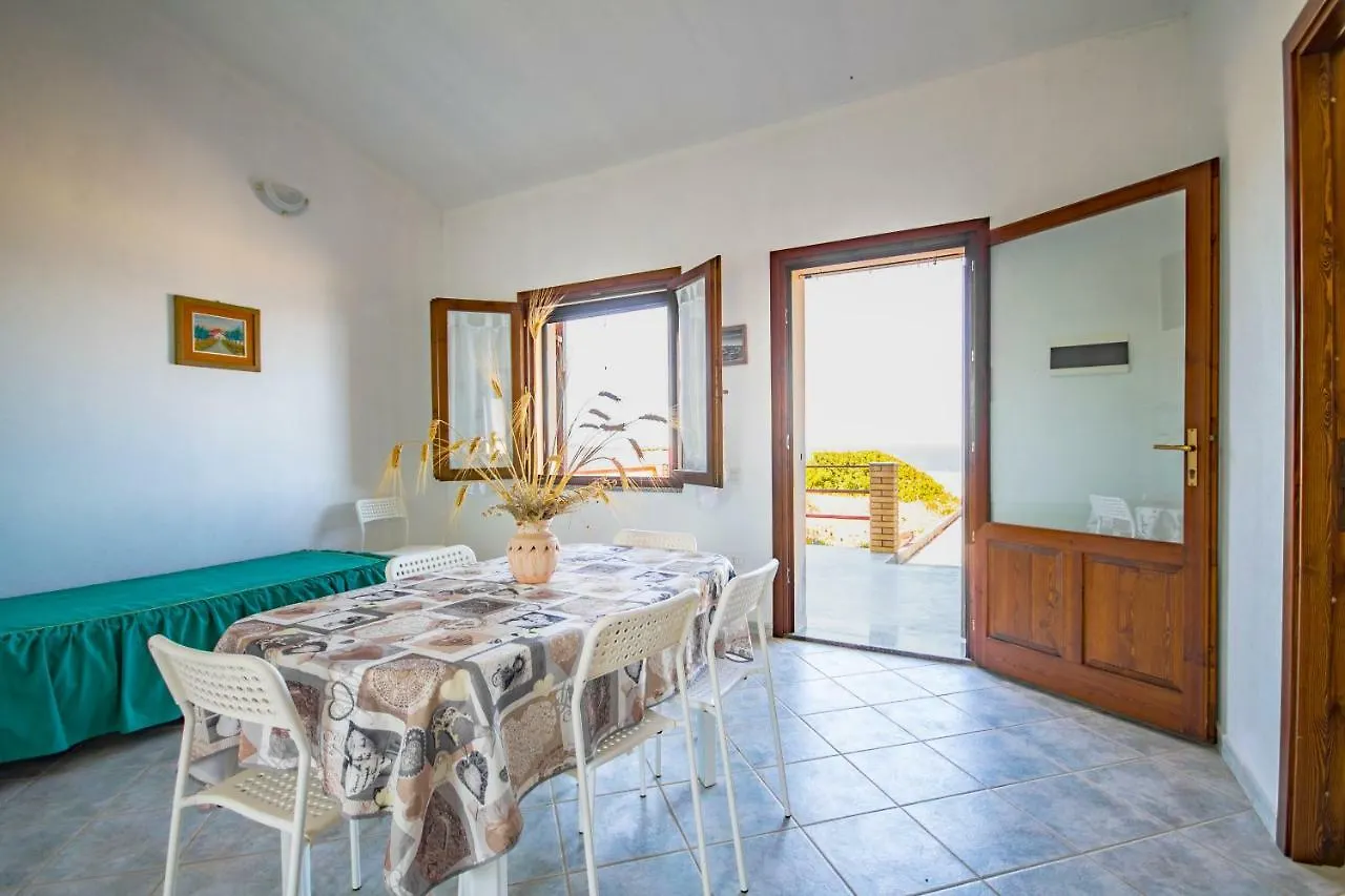 Casa Annetta-SUPER VISTA MARE-2 camere - Giardino- Parcheggio - bbq- Wifi free- Torre dei Corsari